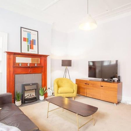 Modern, Light-Filled And Sleek West End Apartment Glasgow Eksteriør bilde