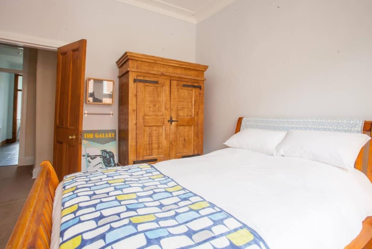 Modern, Light-Filled And Sleek West End Apartment Glasgow Eksteriør bilde
