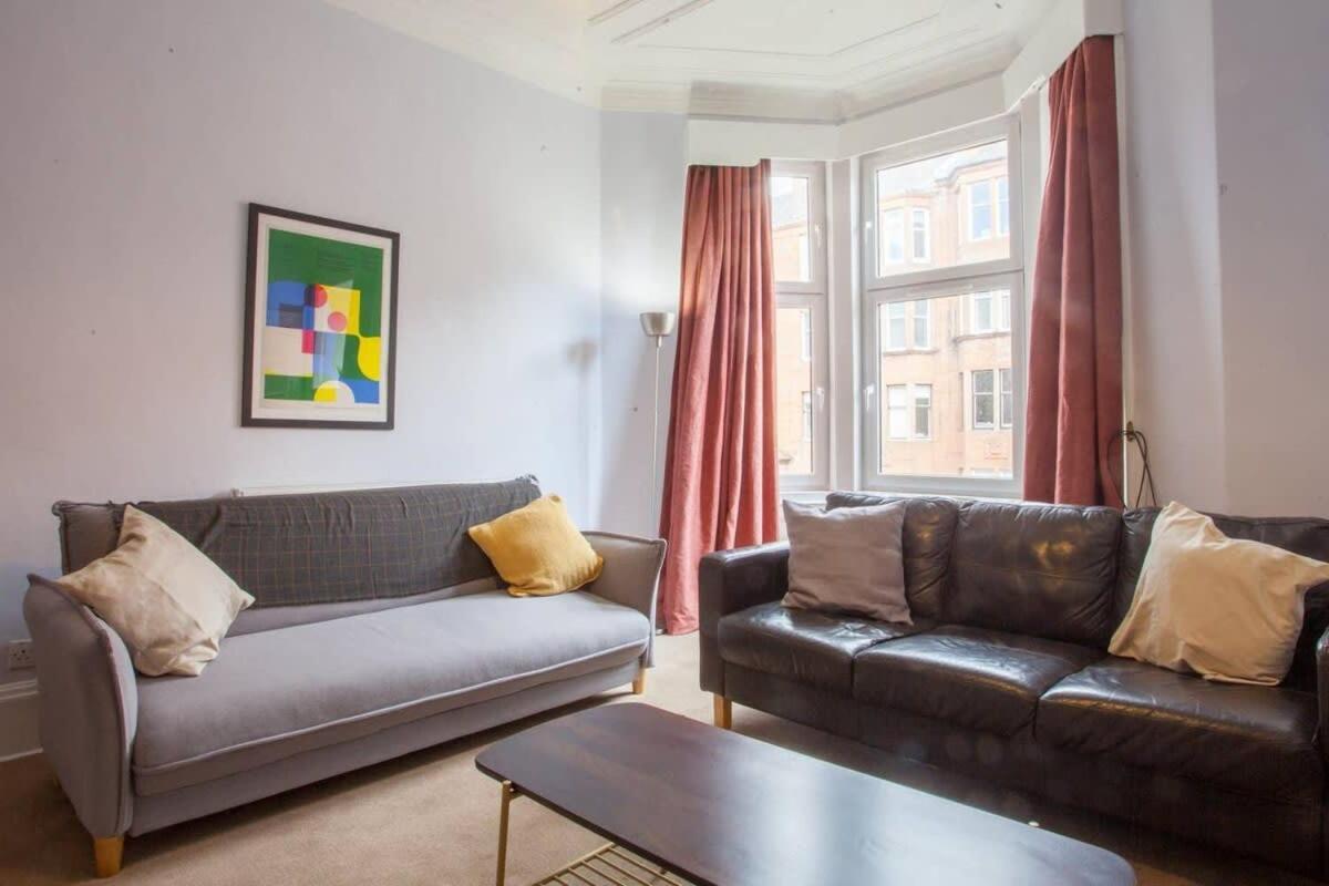 Modern, Light-Filled And Sleek West End Apartment Glasgow Eksteriør bilde